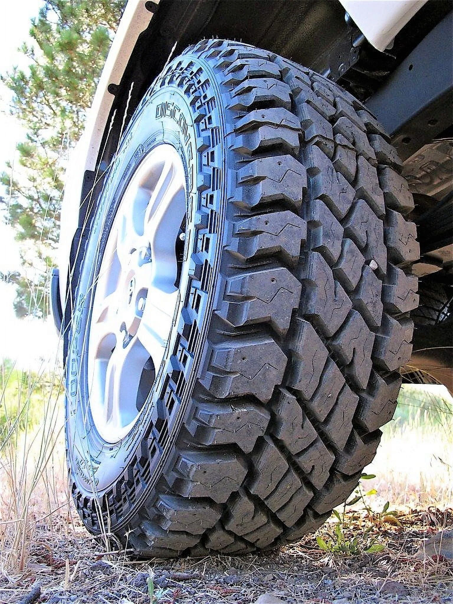 LT275/70R18 Cooper Discoverer S/T Maxx All Terrain 125/122Q E Light Truck Tire - Image 4