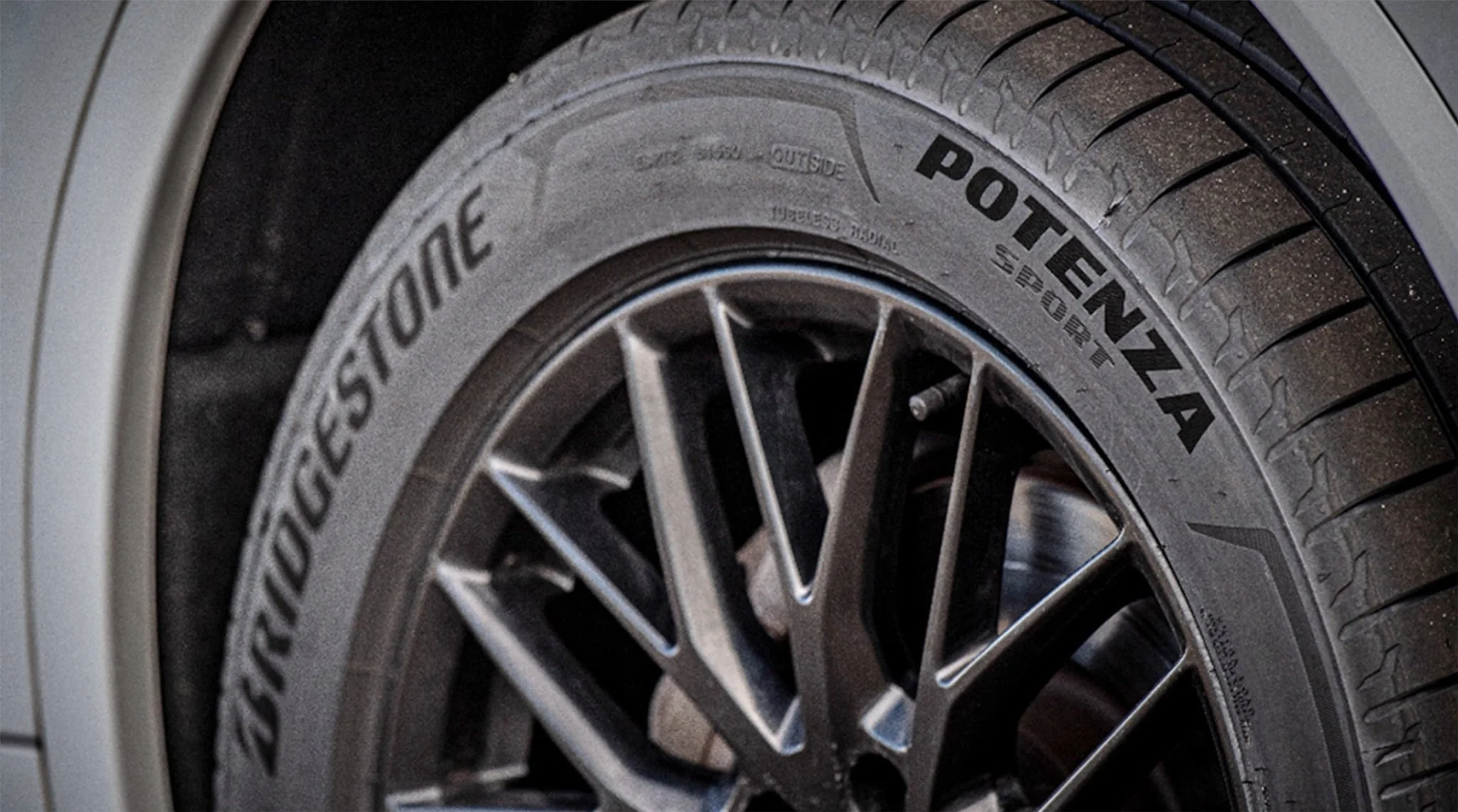 205/55R16 Bridgestone Potenza Sport 94Y XL High Performance - Image 5