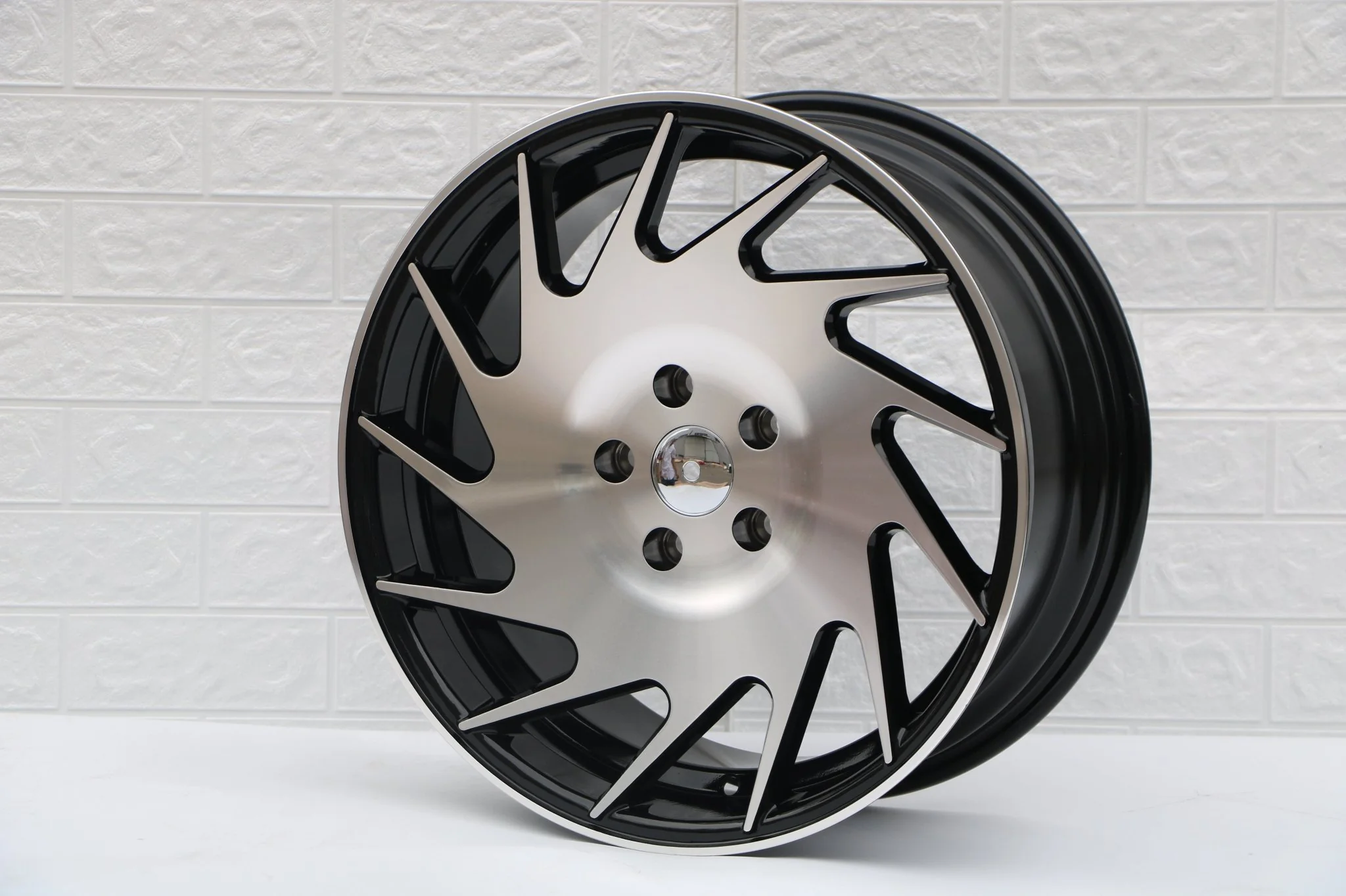 W022 IV-1229 Black Machined Face 18x8.5 ET35 5x114.3 CB73.1 iv-1229 - Image 2