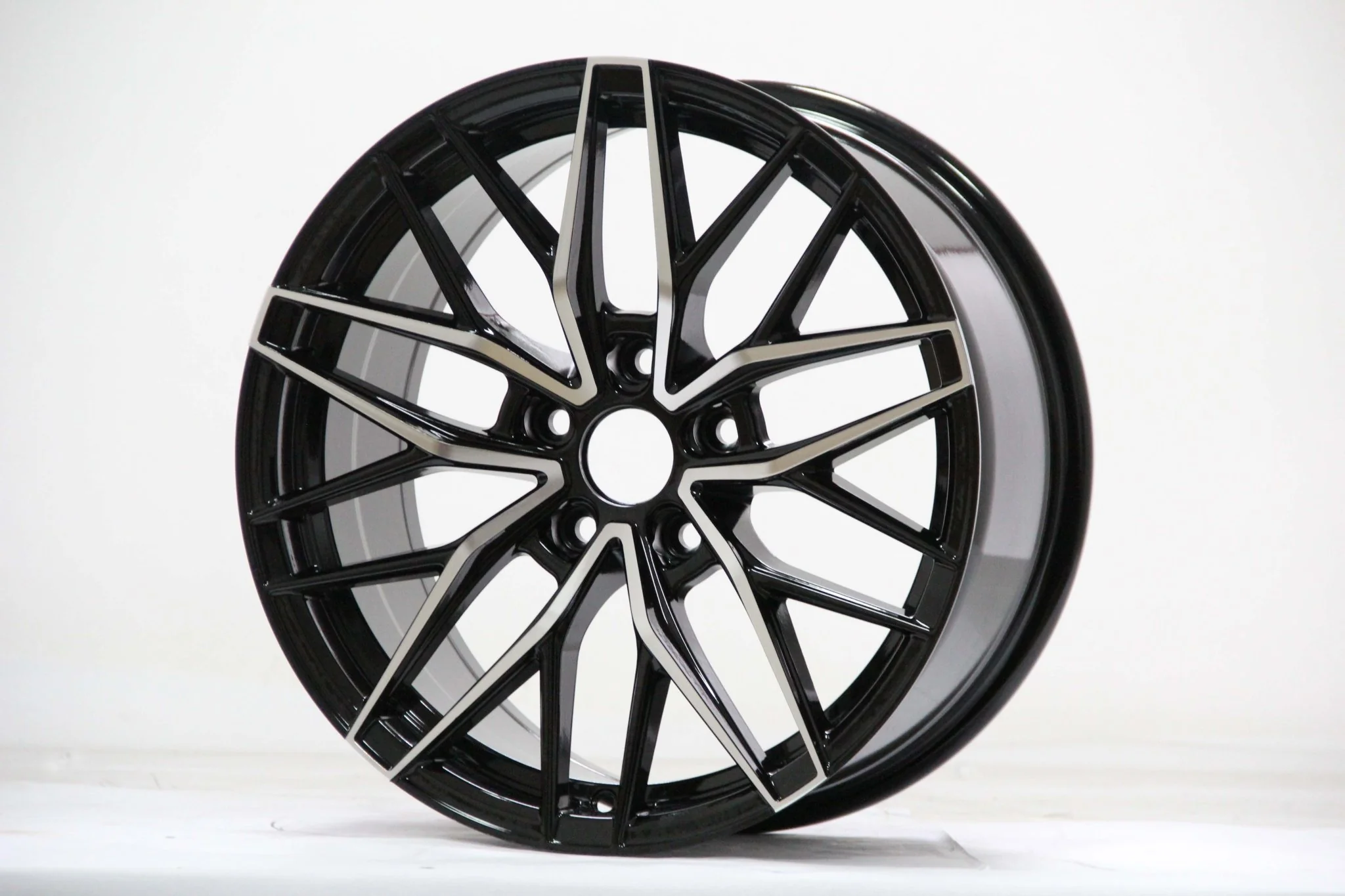 W1513 Black Machined Face 18x8.0 Et35 5x114.3 CB73.1 - Image 2