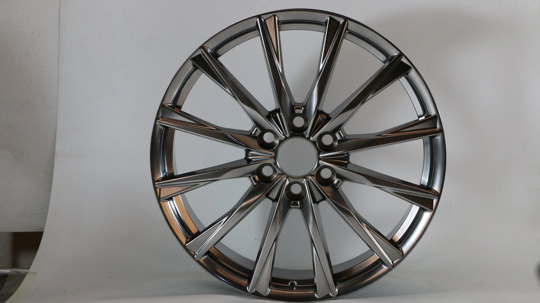 W223 IV-663 Hyper Black 22x8.0 ET55 6x139.7 CB95.1 - Image 3