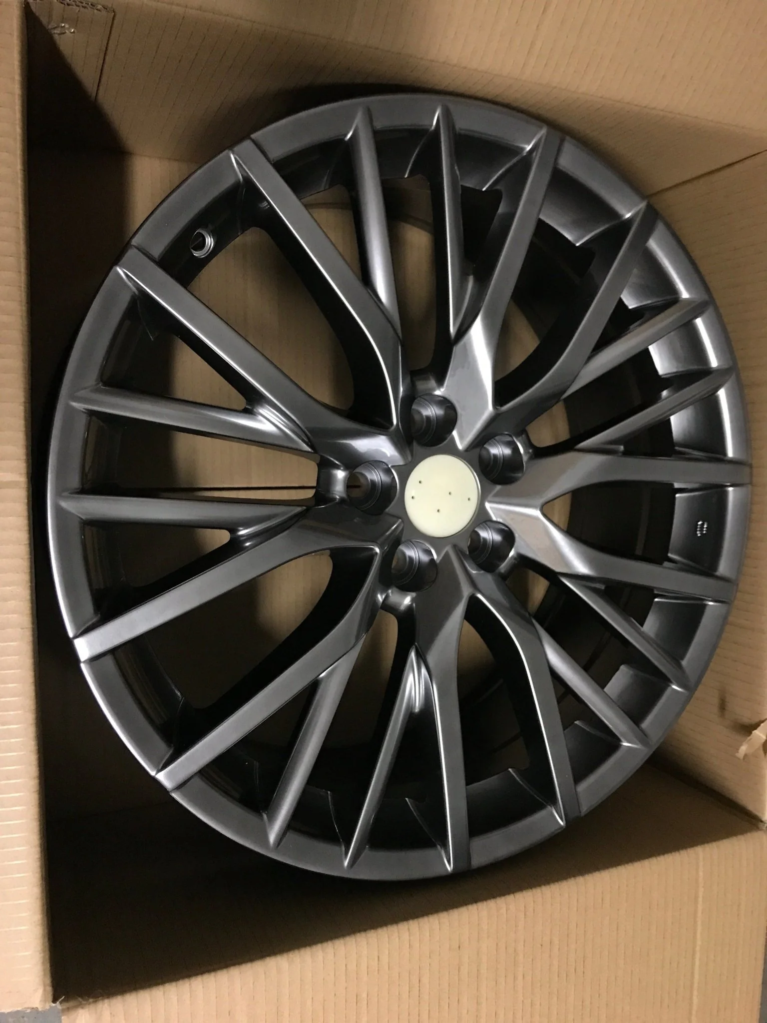 W241 Hyper Black 2 18x8.0 ET35 5x114.3 CB60.1 - Image 5