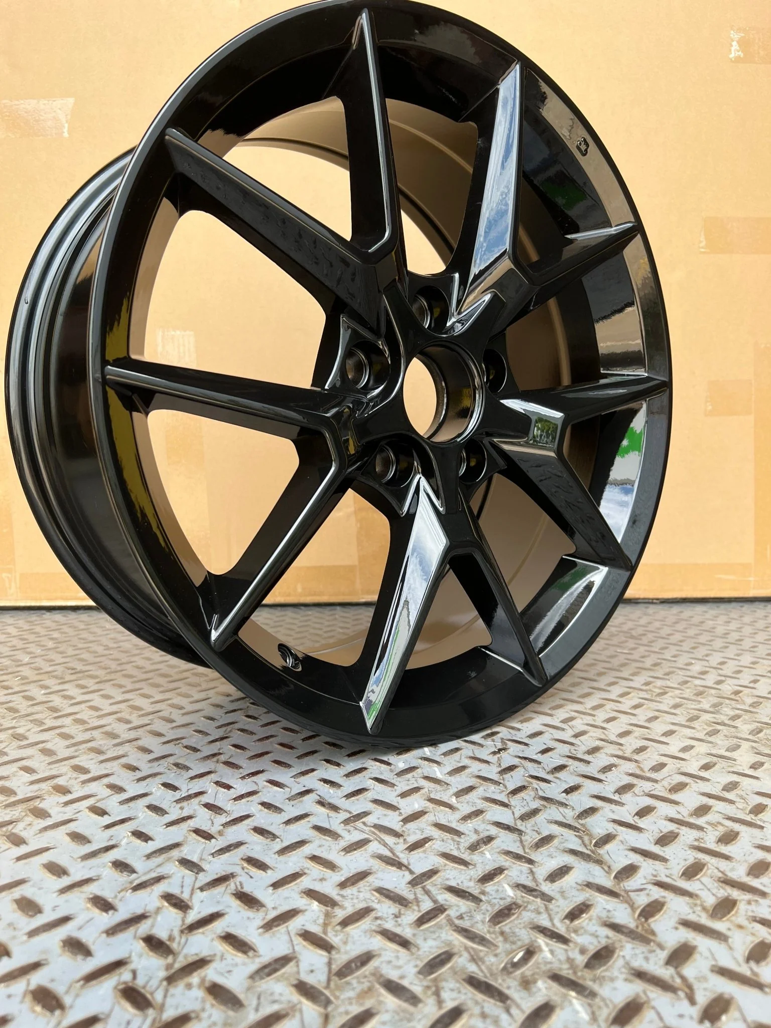 W306 1833 Gloss Black 17x7.50 ET42 5x114.3 CB64.1 - Image 2
