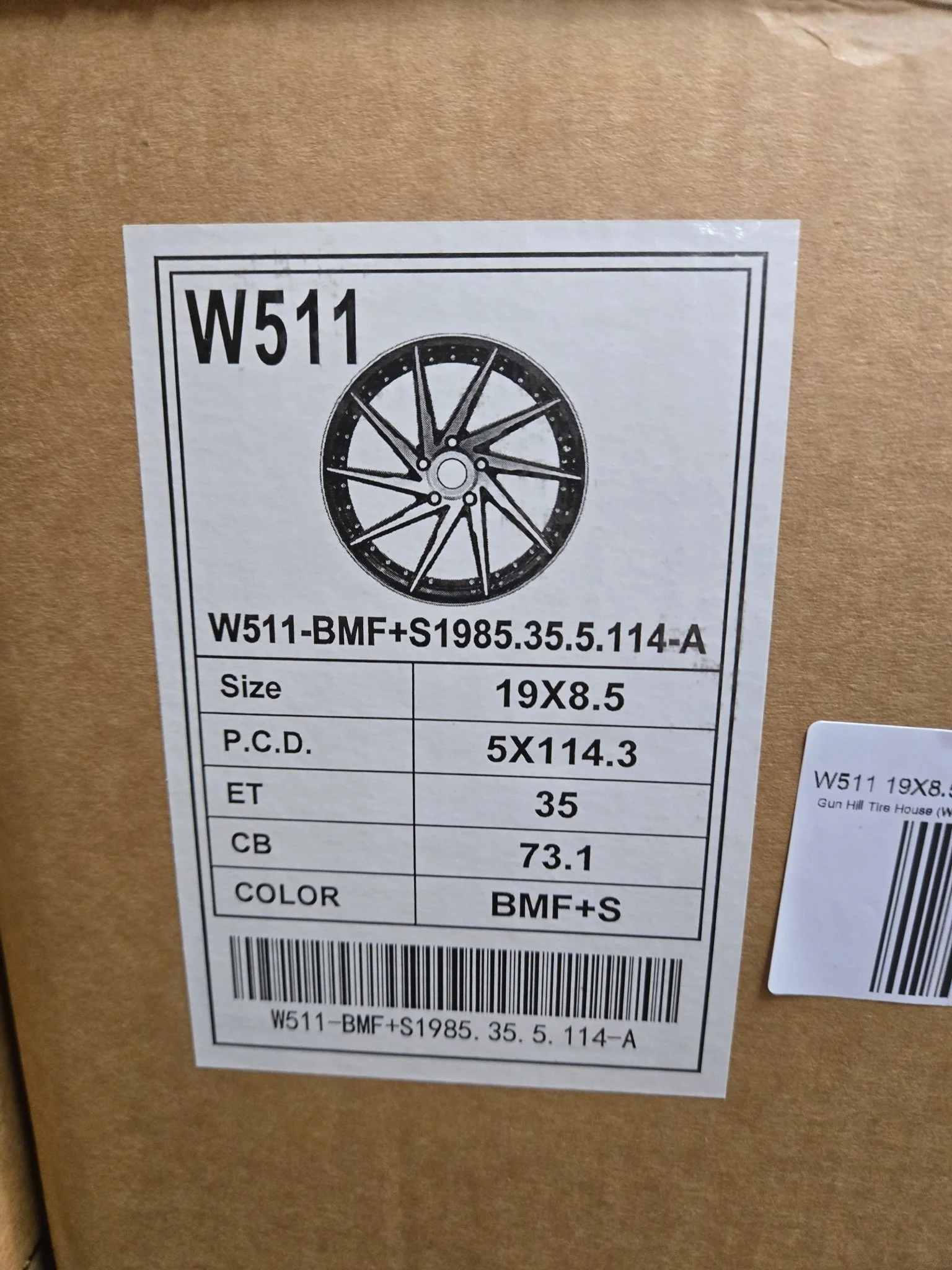 W511 19X8.5 5X114.3 GLOSS BLACK MACHINED FACE - Image 2