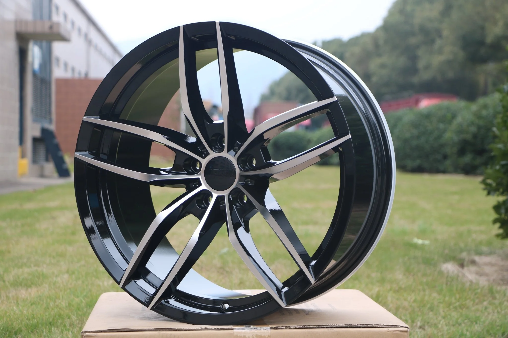 W524 1407 Black Machined Face 19x9.5 Et35 5x114.3 CB73.1 - Image 2