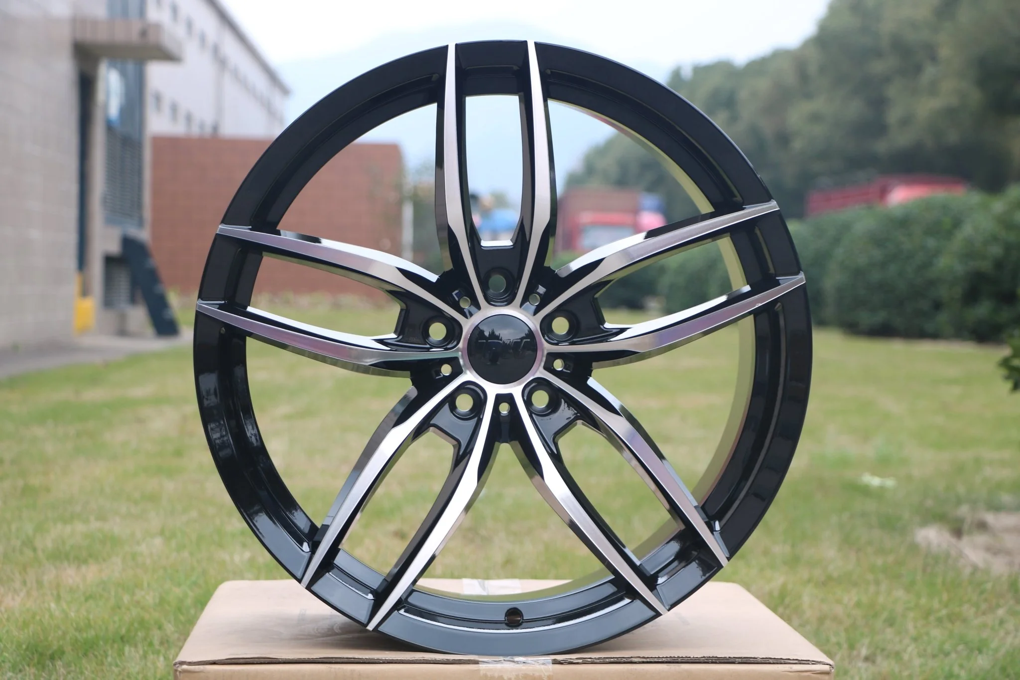 W524 1407 Black Machined Face 19x9.5 Et35 5x114.3 CB73.1 - Image 3