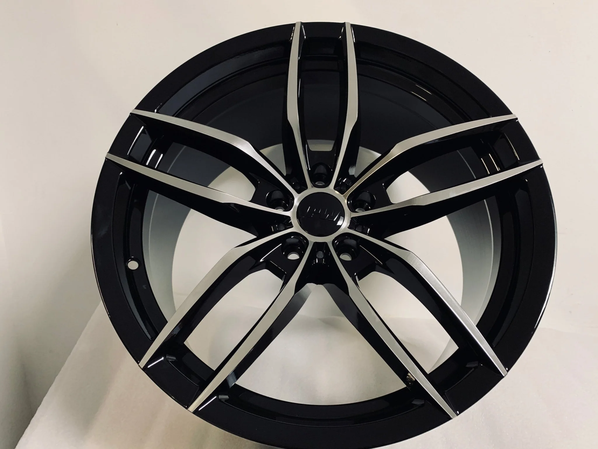 W524 1407 Black Machined Face 19x9.5 Et35 5x114.3 CB73.1 - Image 4