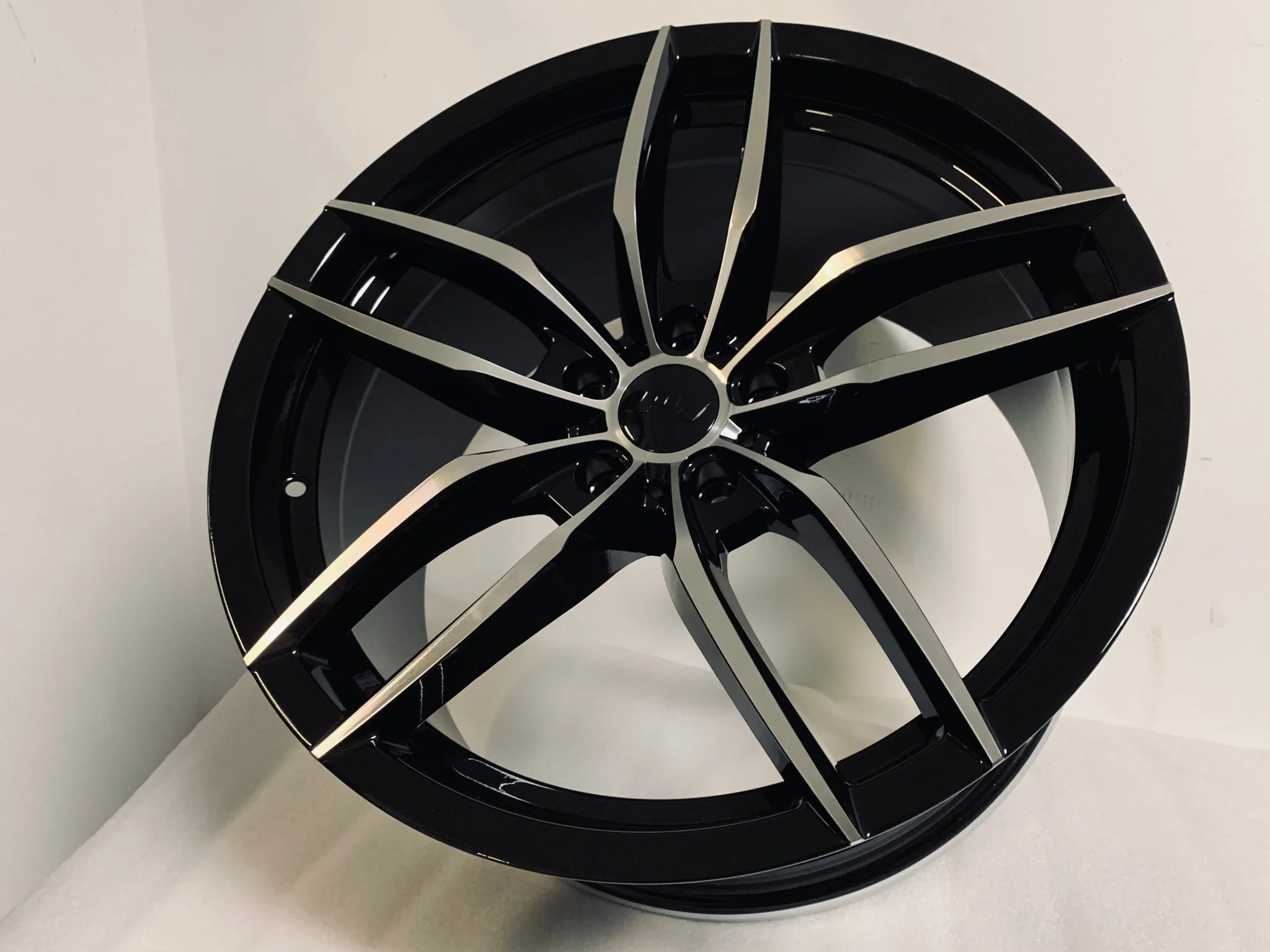 W524 D1407 20x9.5 Black Machined Face 20x8.5 Et35 5x114.3 CB73.1 - Image 6