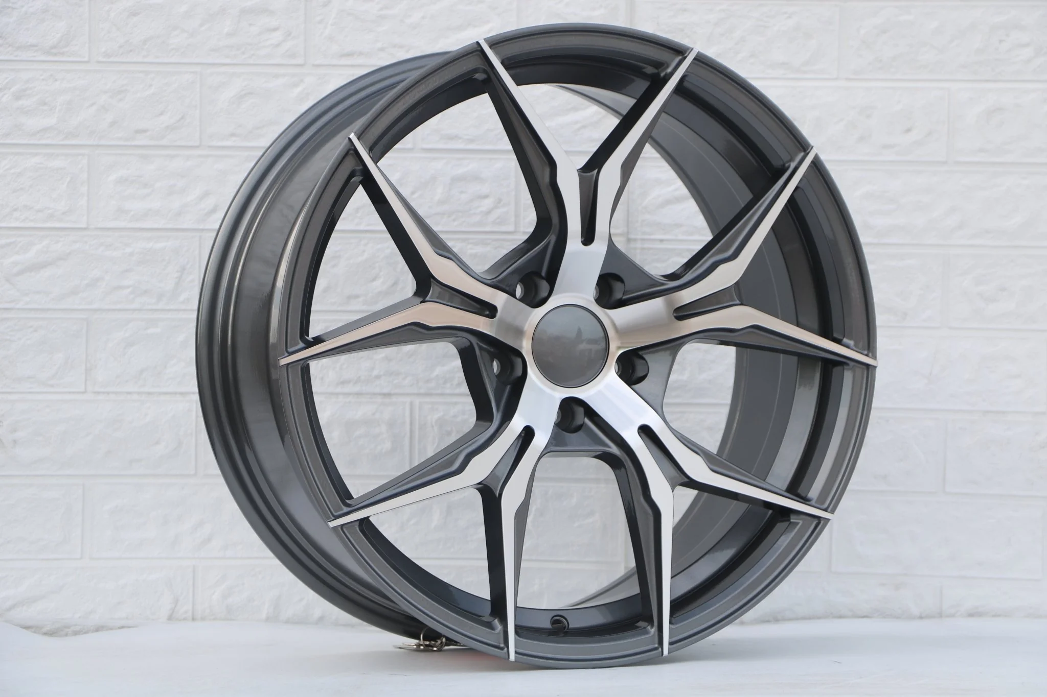 W531 Gunmetal Machined Face 19x8.5 Et35 5x114.3 CB73.1 - Image 5