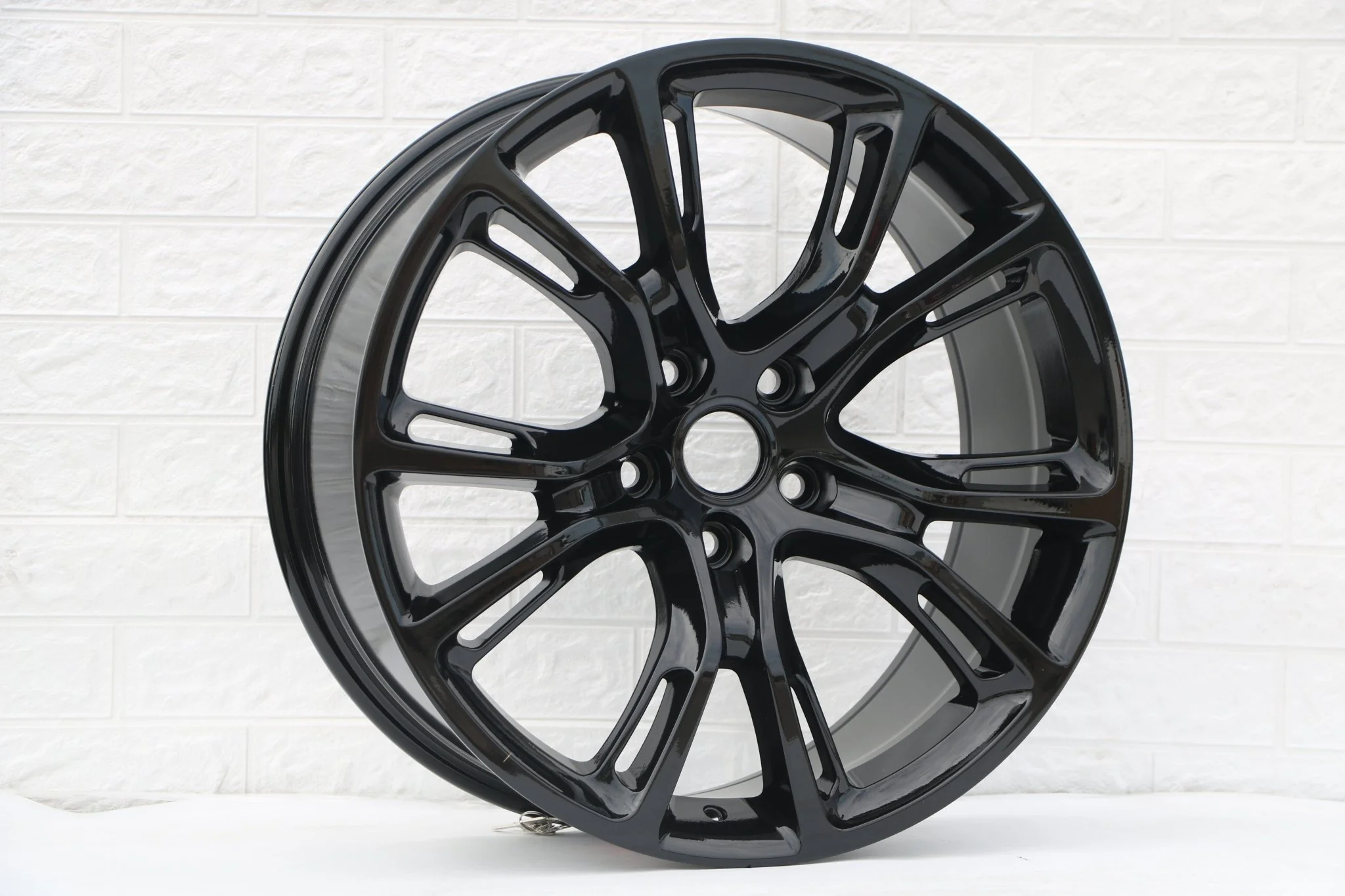 W568 1288 Gloss Black 20x9.5 ET32 5x127 CB71.5 - Image 5