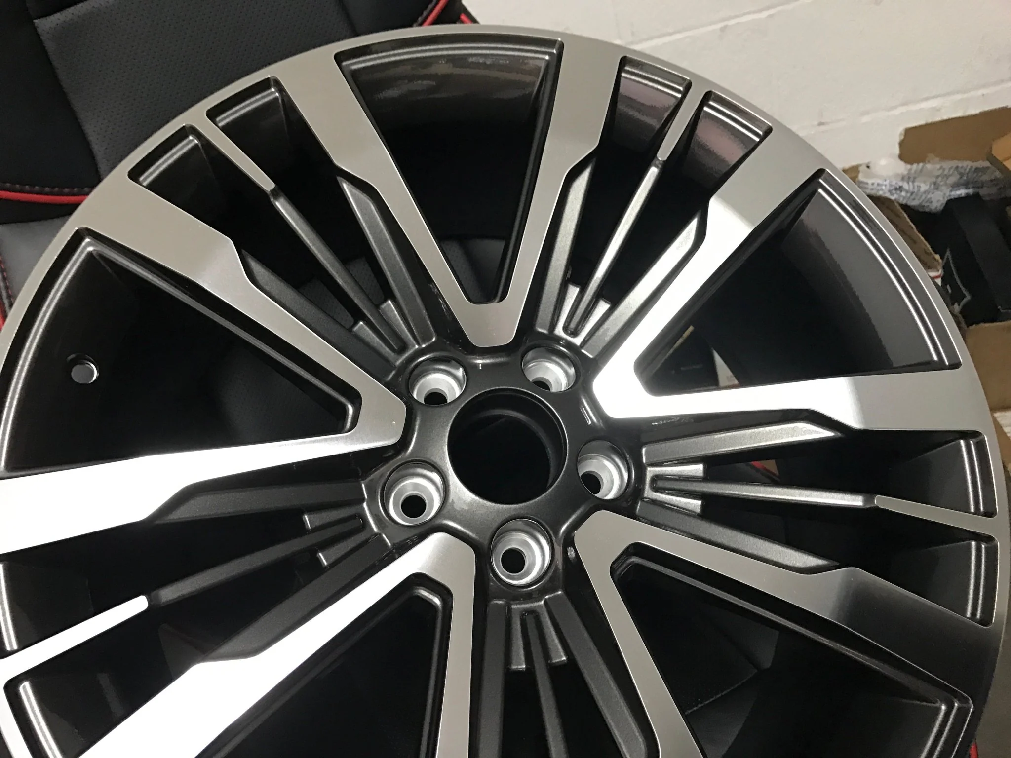 W592 Gunmetal Machined Face 20x8.5 ET44 5x114.3 CB63.4 - Image 9