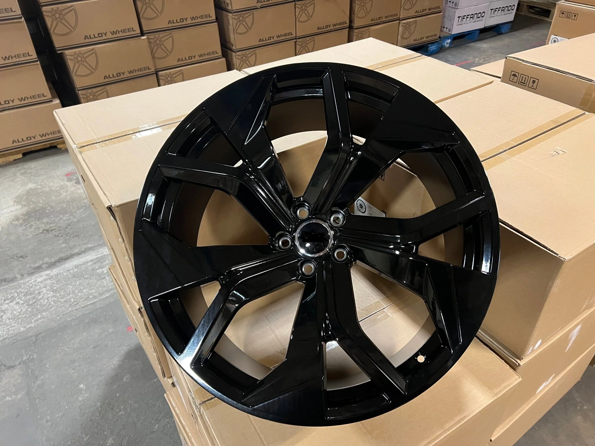 W616 D1637 Gloss Black 22x10 ET20 5x112 CB66.6 - Image 2