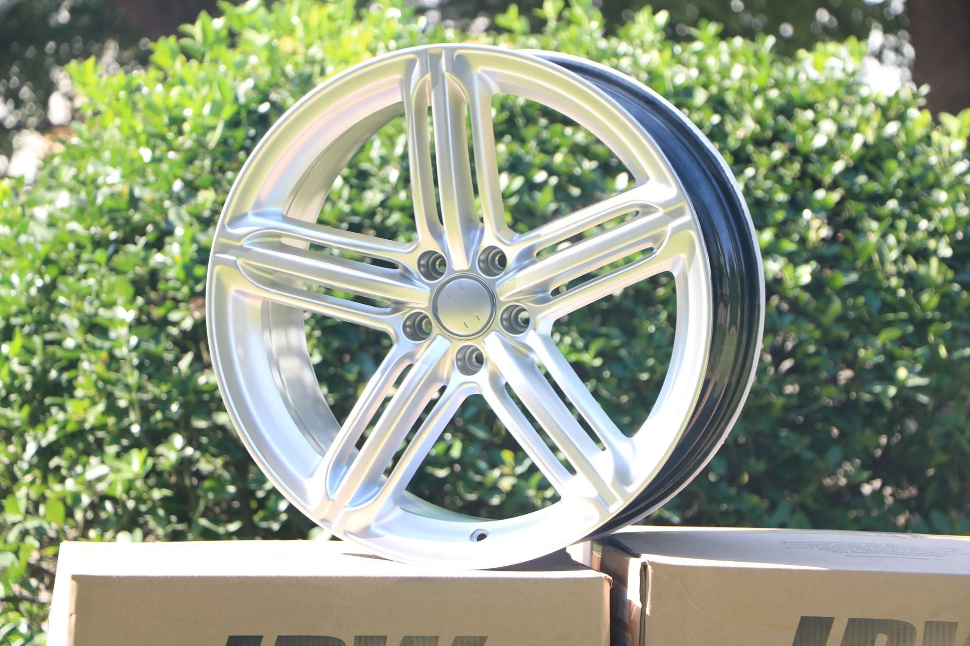 W620 Hyper Silver 20*9.0 ET50 5*130 CB71.5 - Image 13