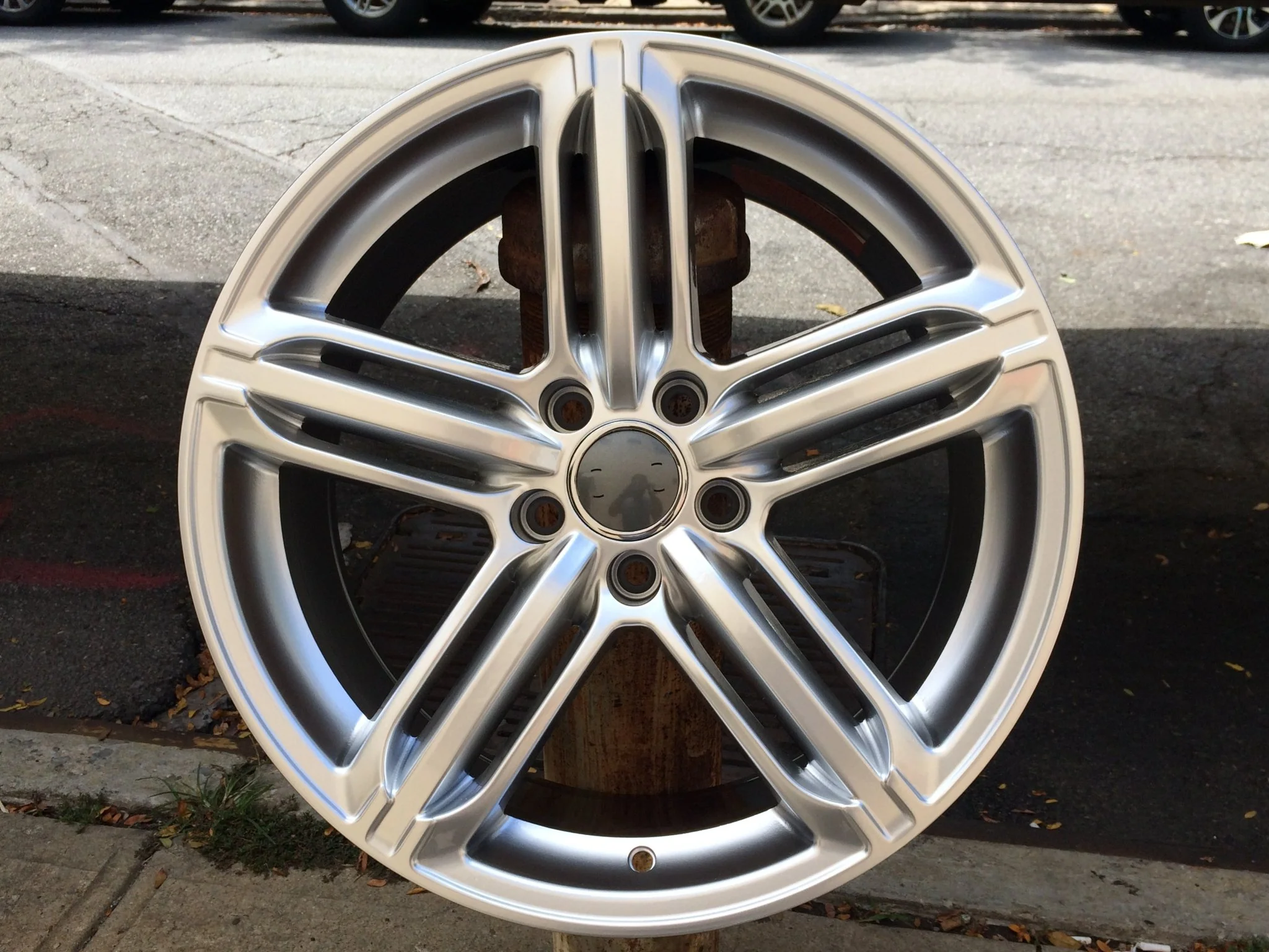 W620 Hyper Silver 20*9.0 ET50 5*130 CB71.5 - Image 4