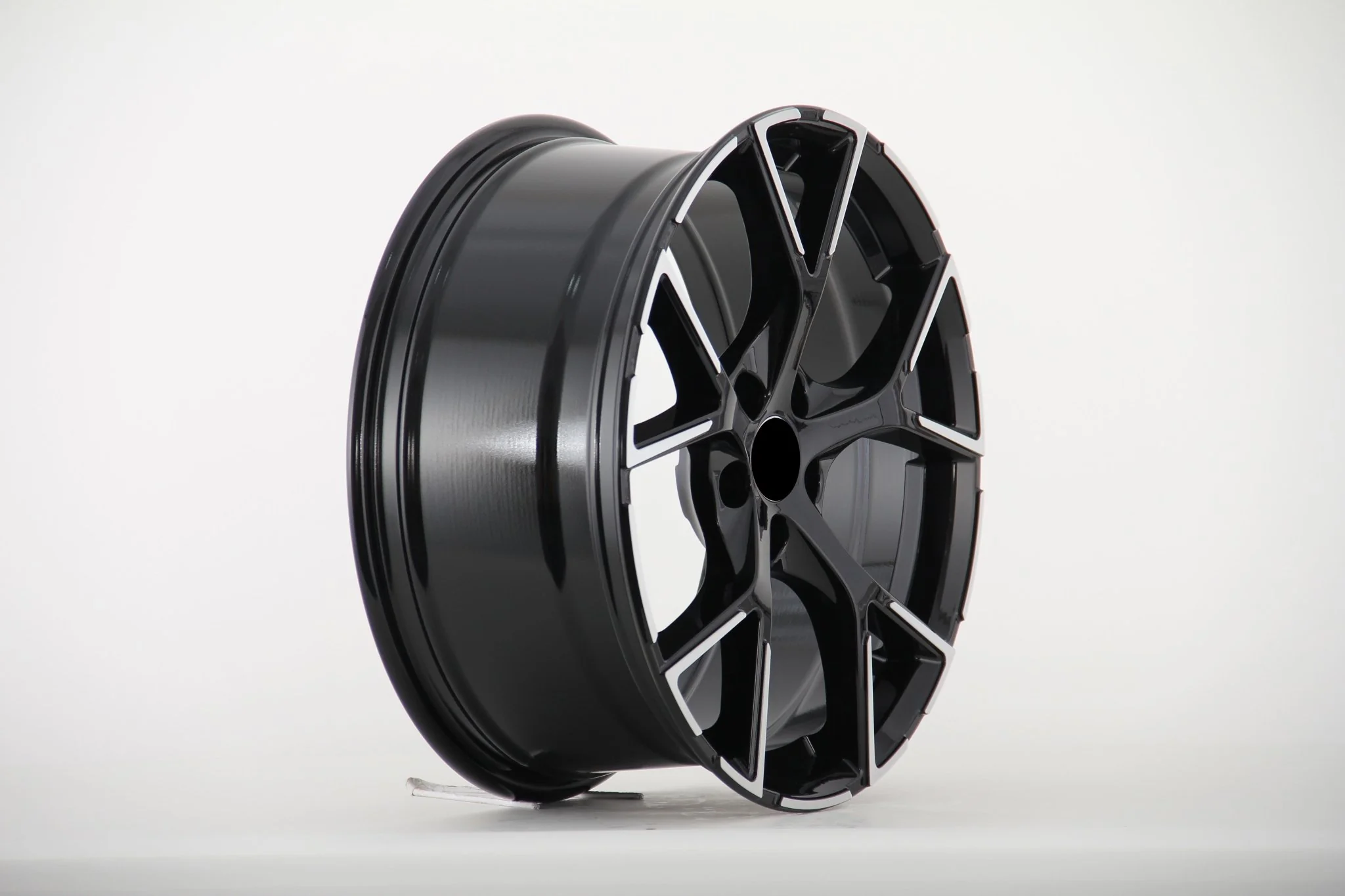 W632 6131 Black Machined Face 17x7.5 ET45 5x112 CB66.45 - Image 3