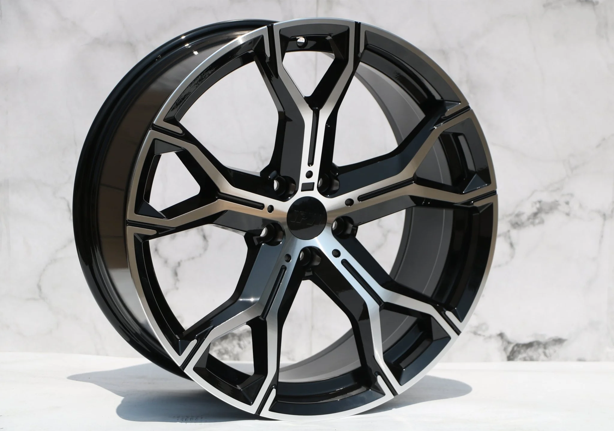 W702 D1538 Black Machined Face 22x10.5 ET40 5x120 CB74.1 - Image 2