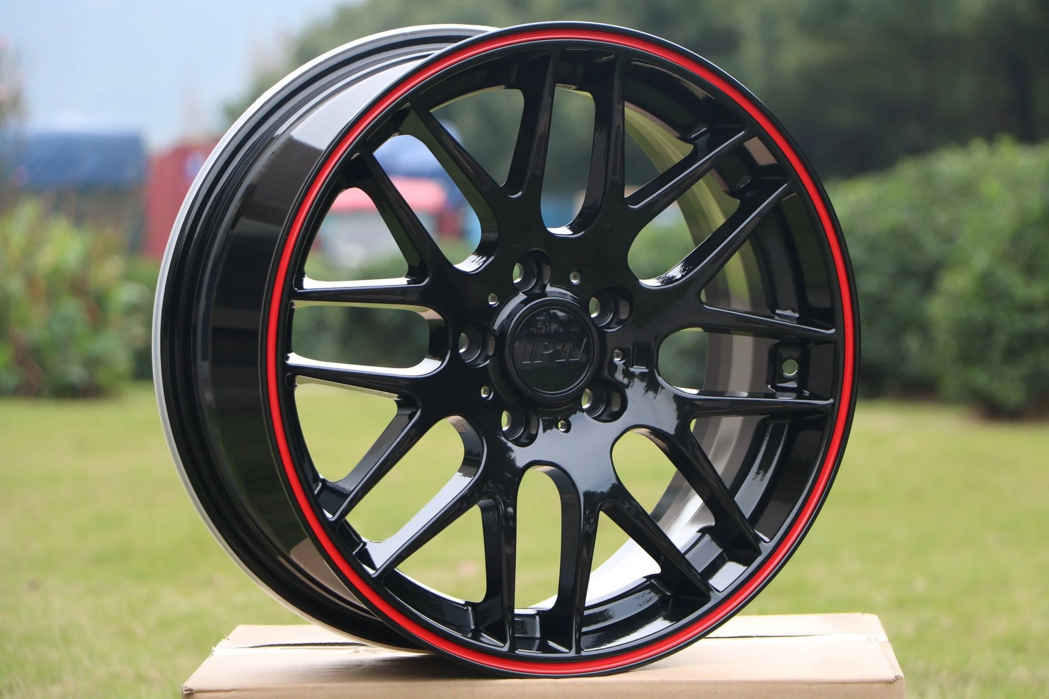 W703 Black Red Lip 19x8.5 ET35 5x120 CB72.56 - Image 2