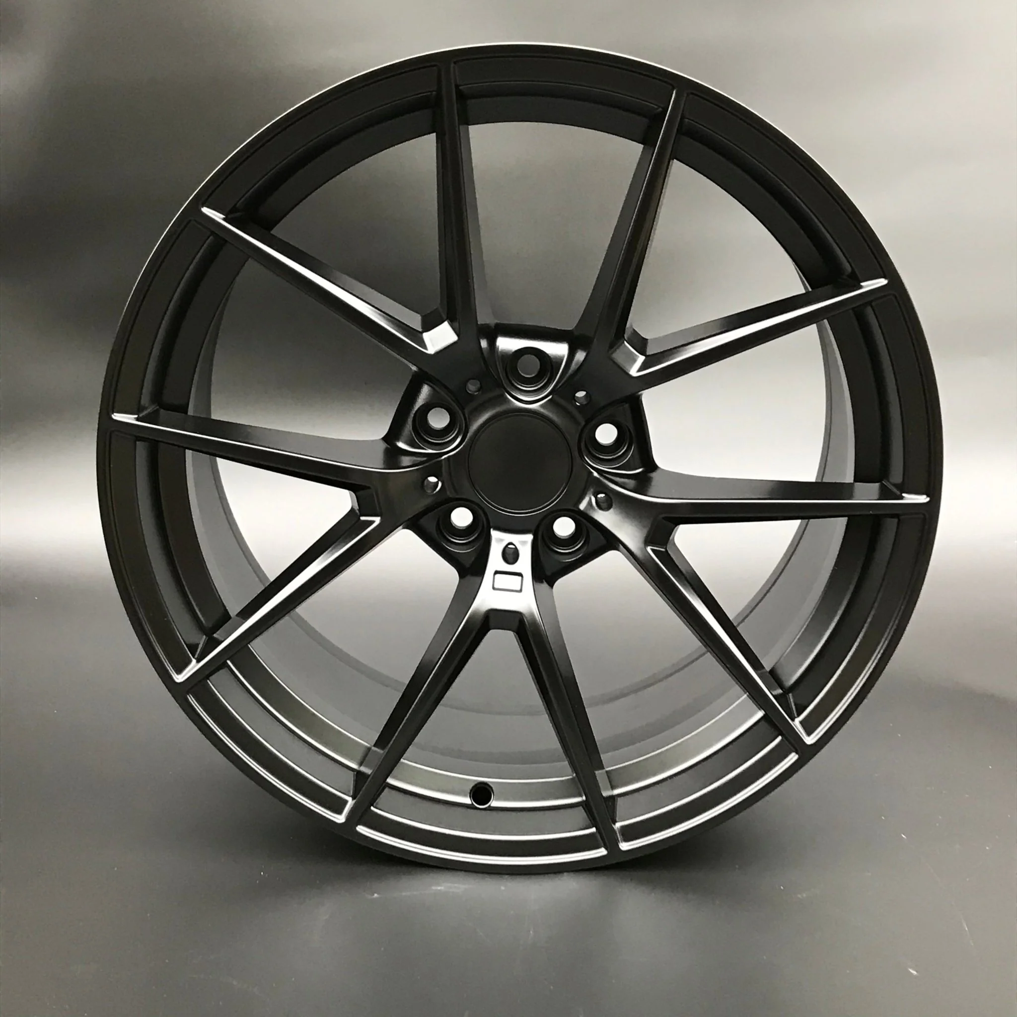 W705 Metalic 18x9.0 ET35 5x120 CB72.6 - Image 5
