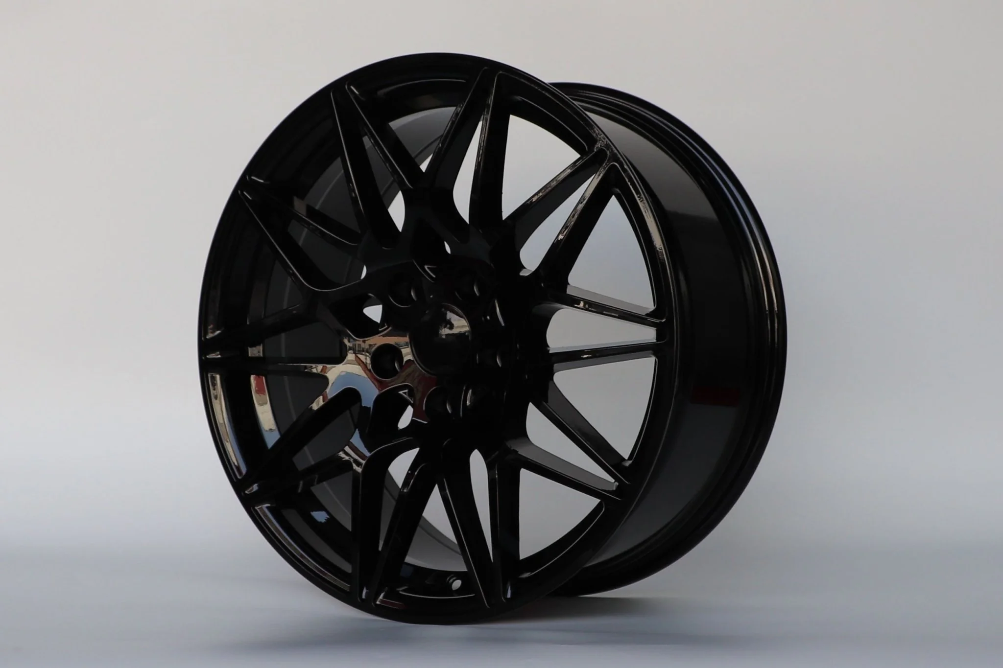 W709 D1447 Gloss Black 19x9.5 ET35 5x120 CB72.56 - Image 5