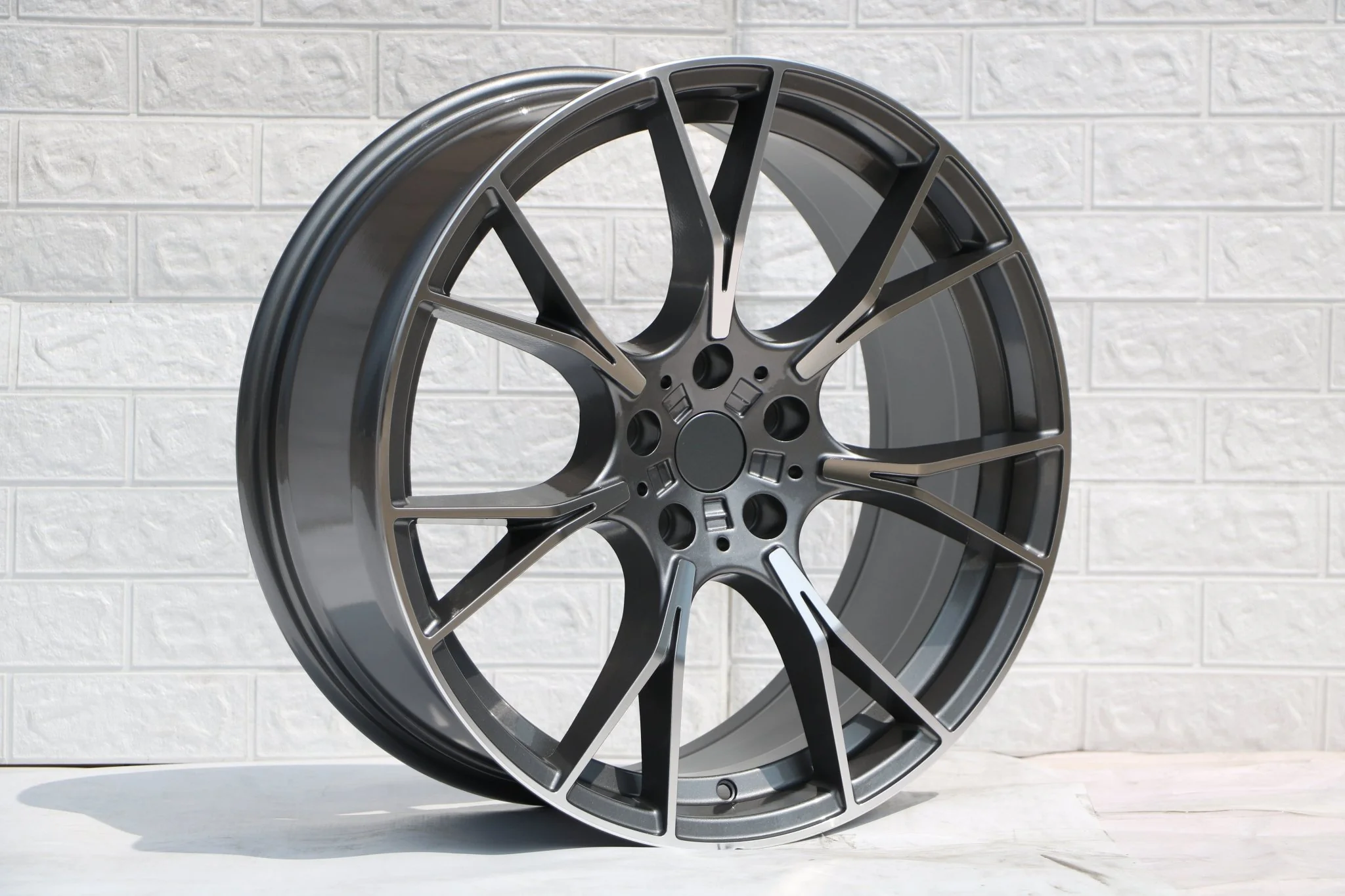 W712 Gunmetal Machined Face 20x8.5 Et35 5x120 CB72.5 - Image 2