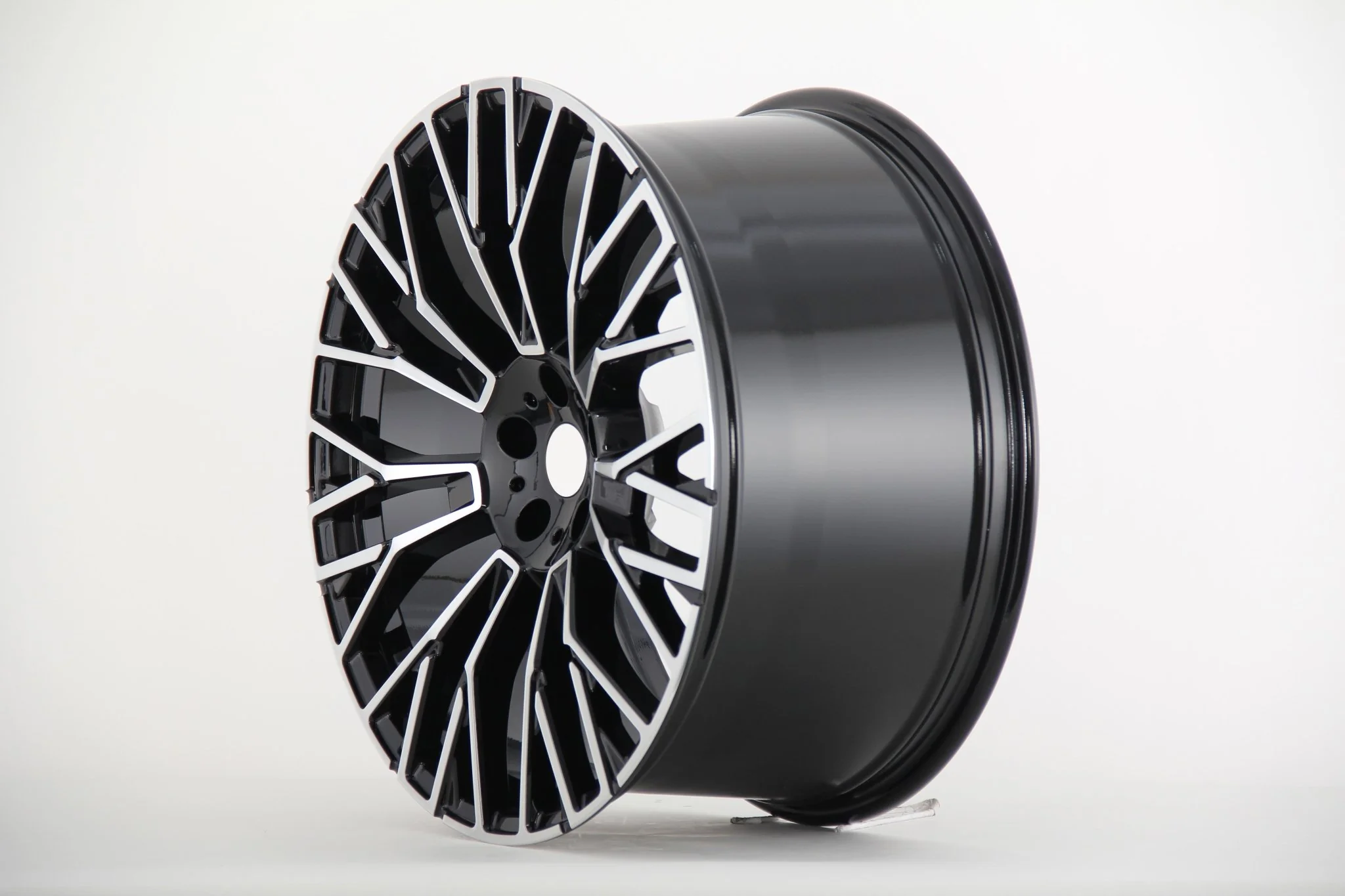 W721 7114 Black Machined Face 22x9.5 ET33 5x112 CB66.5 - Image 3