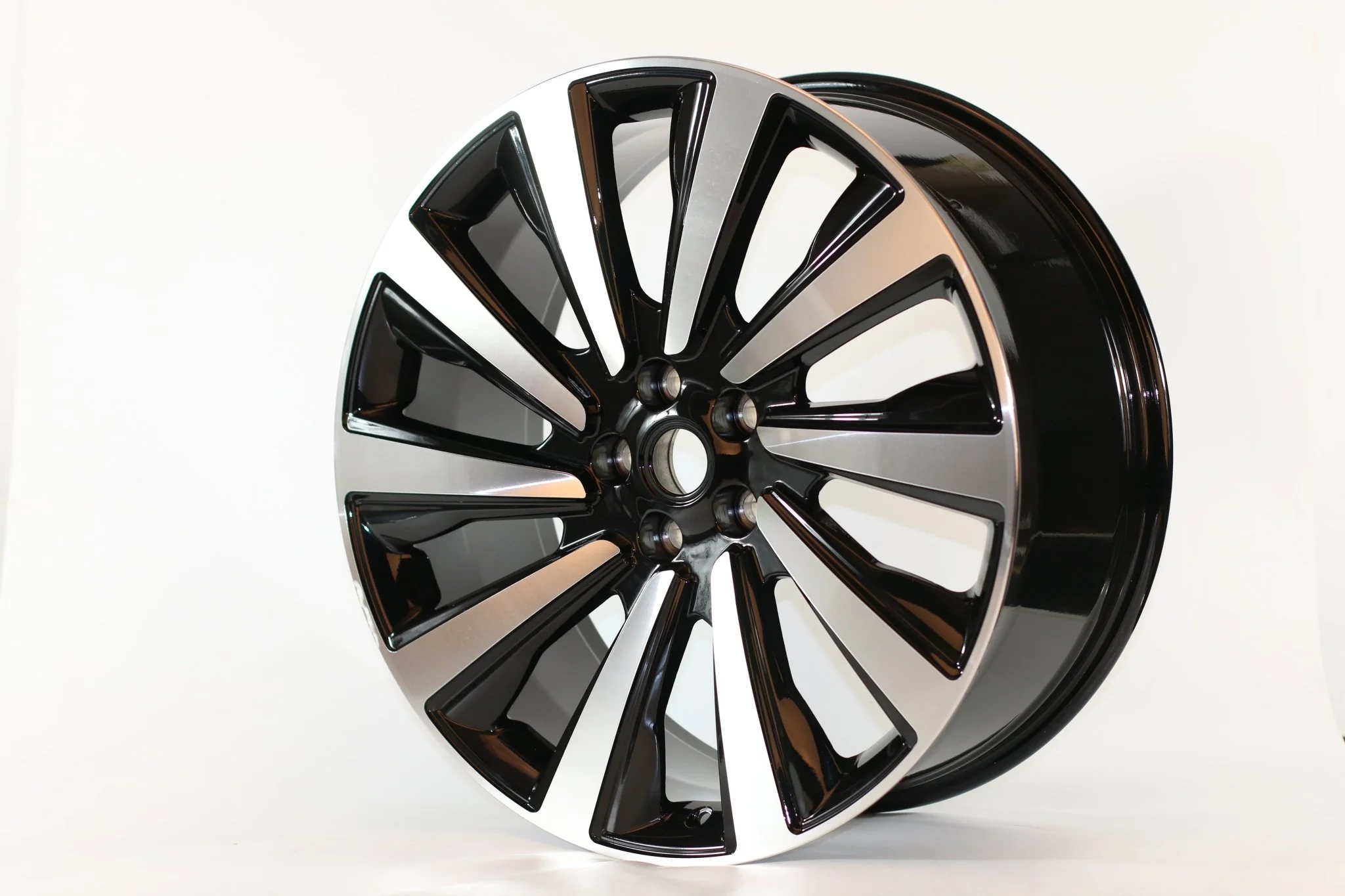 W786 1756 Black Machined Face 22x10 ET45 5x120 CB72.6 - Image 5