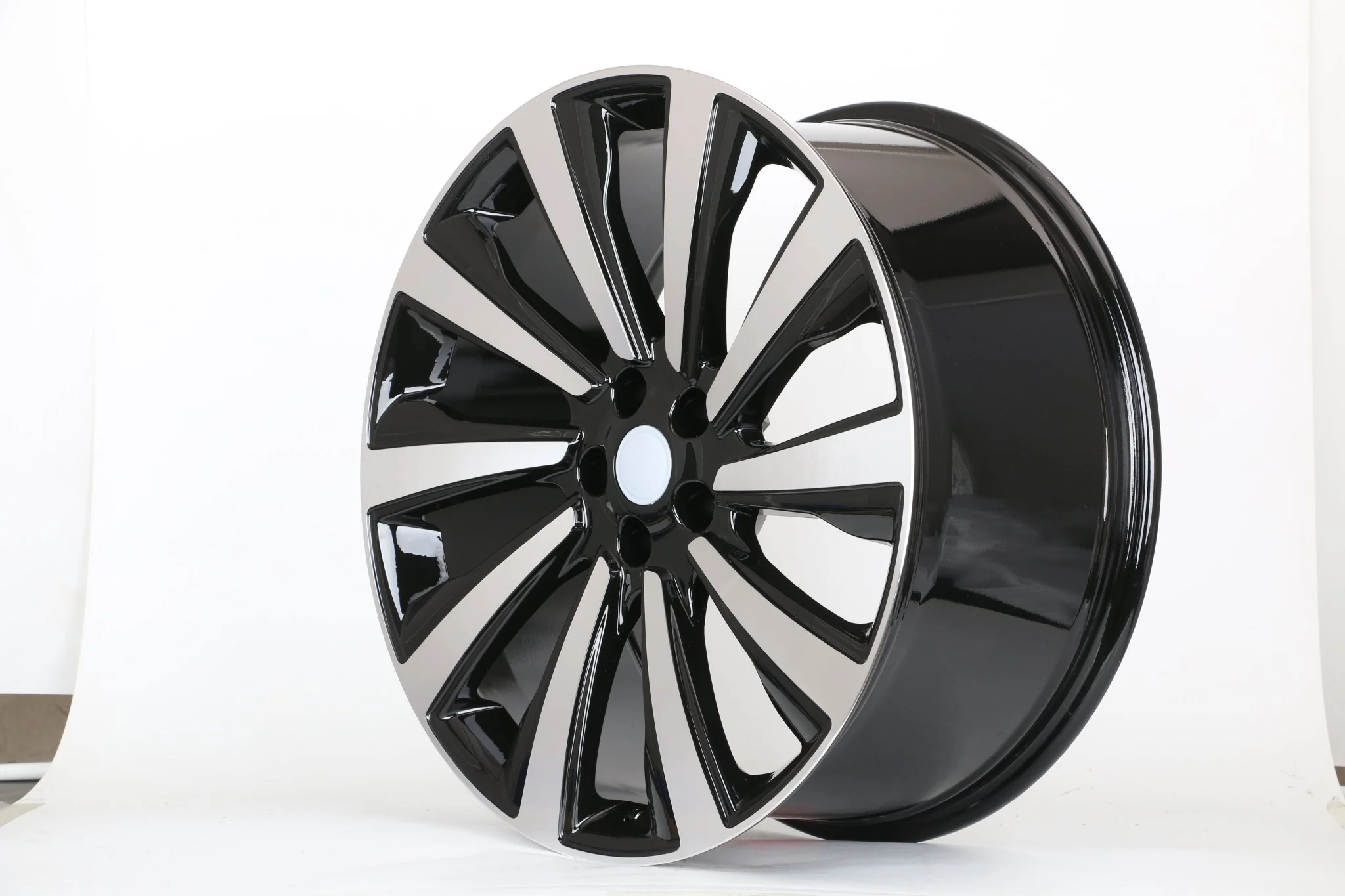 W786 1756 Black Machined Face 22x10 ET45 5x120 CB72.6 - Image 2