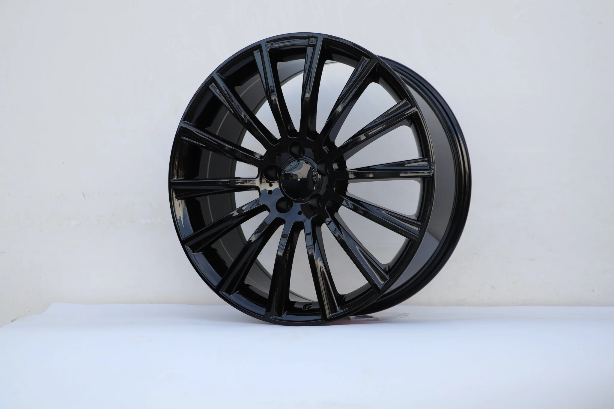 W813 D1048 Gloss Black 20x8.5 ET42 5x112 CB66.6 - Image 6