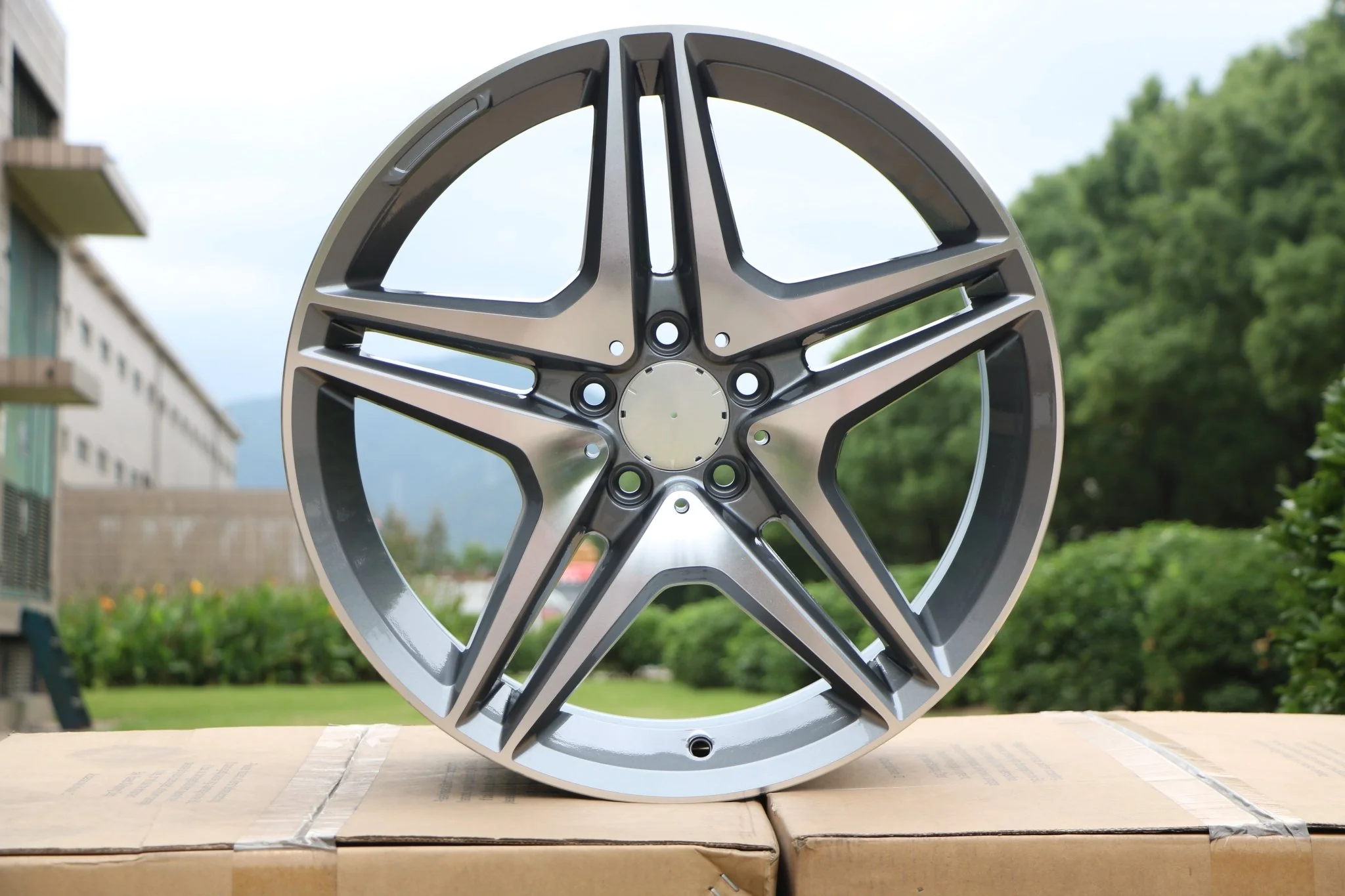 W828 Gunmetal Machined Face 19*9.5 ET35 CB66.6 - Image 7