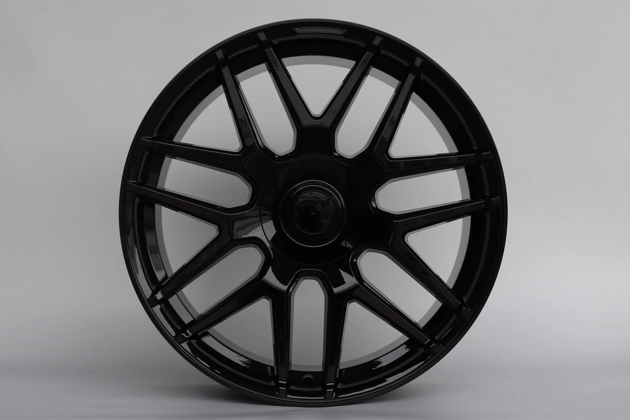 W840 D1258B Gloss Black 20x8.5 ET30 5x112 CB66.6 - Image 6