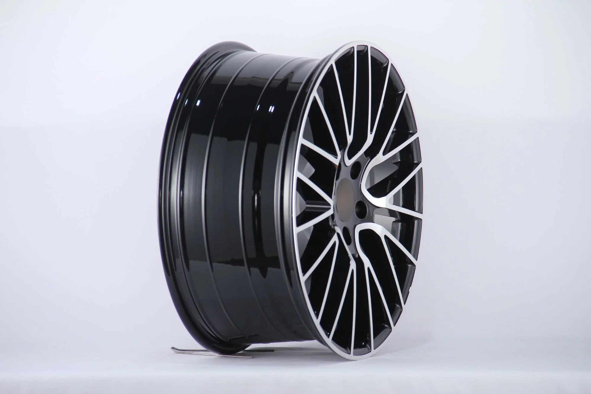 W855 iV-704 Black Machined Face 22x11 ET61 5x130 CB71.6 - Image 3