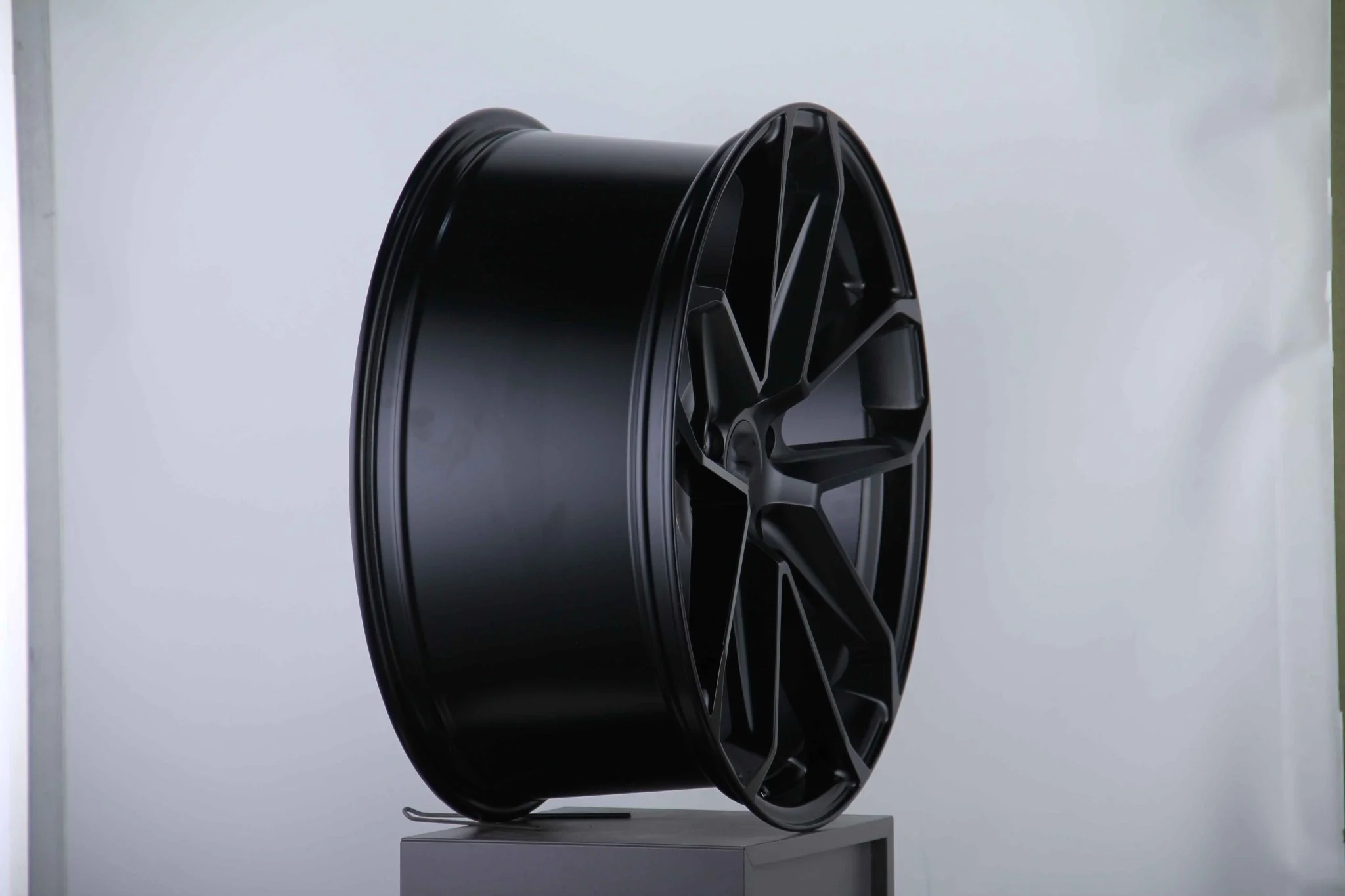 W861 878 Satin Black 19x10 ET50 5x130 CB71.56 - Image 6