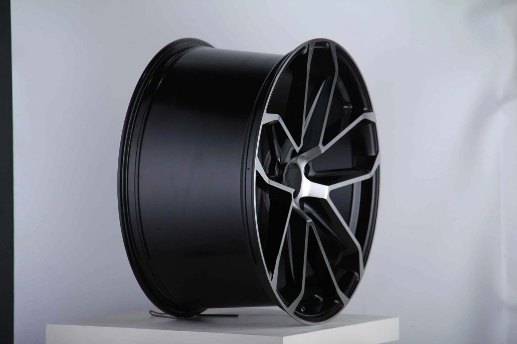 W861 D1869 Black Machine Face 22x11.5 ET61 5x130 CB71.5 - Image 6