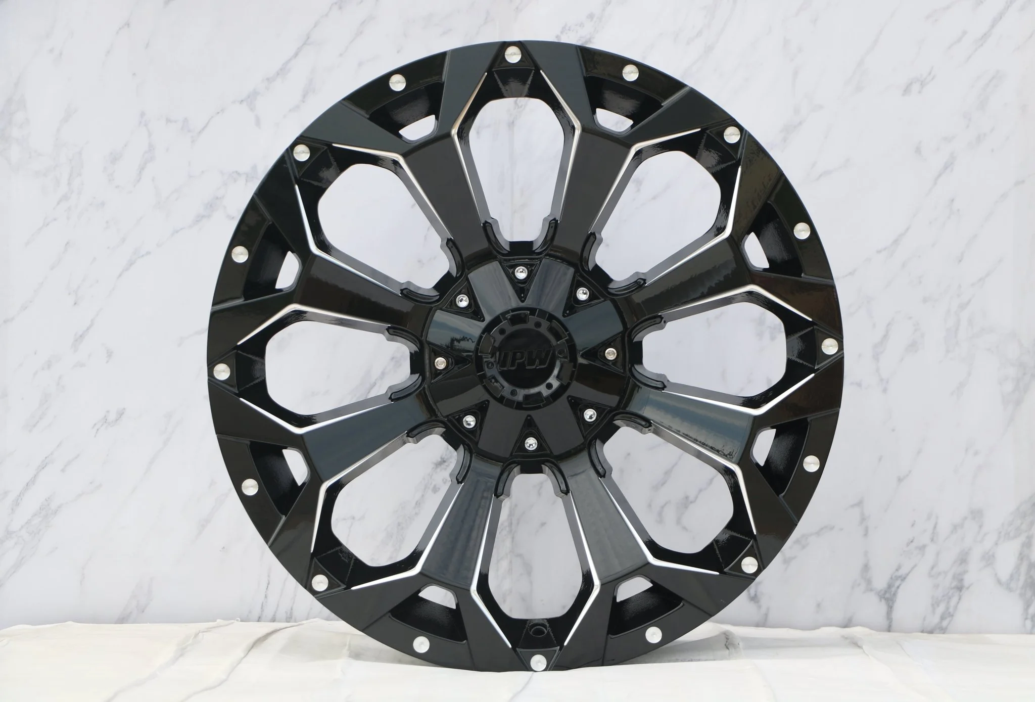W950 1521B Gloss Black Milled 18x9.0 ET0 6x139.7 CB106.1 - Image 3
